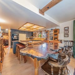 Victorian Villa by Bass Lake, 20 min to Yosemite