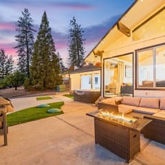 Yosemite Garden View Getaway, Hot Tub, Pool Table