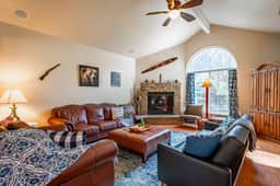 Creekside Haven near Yosemite w/ Hot Tub, GameRoom - Image 3