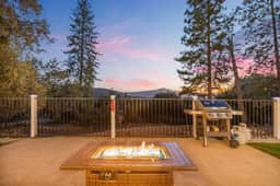 Hillside Sky Ranch Retreat 12 miles from Yosemite - Image 3
