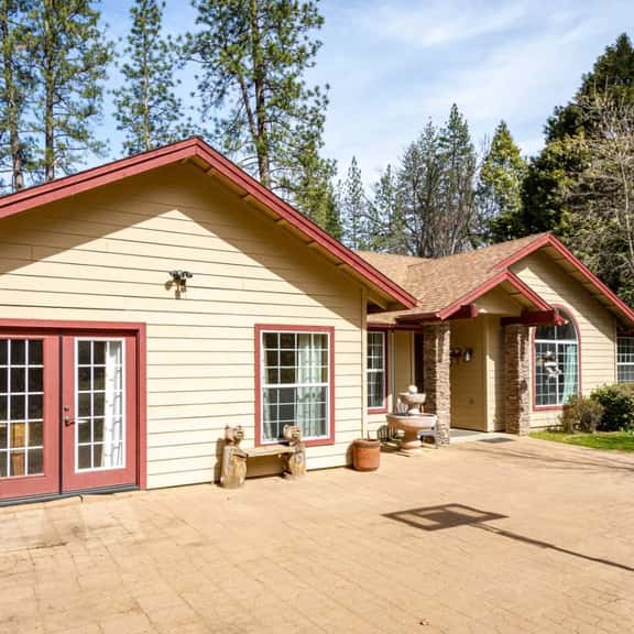 Creekside Haven near Yosemite w/ Hot Tub, GameRoom - Image 1