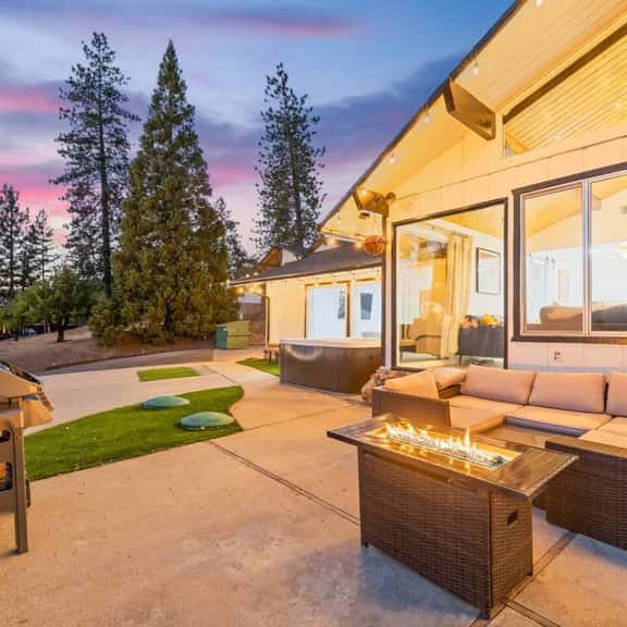 Yosemite Garden View Getaway, Hot Tub, Pool Table - Image 1