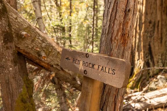 Red Rock Falls Cabin•Yosemite 8mi•Game Room•HotTub - Image 3