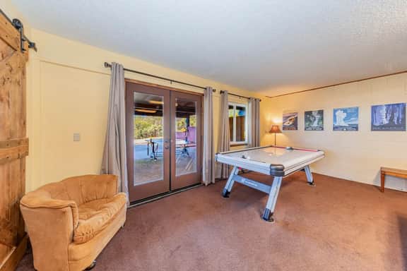 Sierra Forest Guesthouse, Lower level, Event Room - Image 4