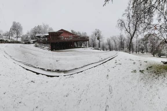 Sierra Forest Guesthouse, Upper level, Spa, Deck - Image 5