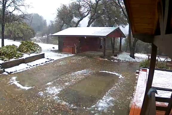 Sierra Forest Guesthouse, Upper level, Spa, Deck - Image 4