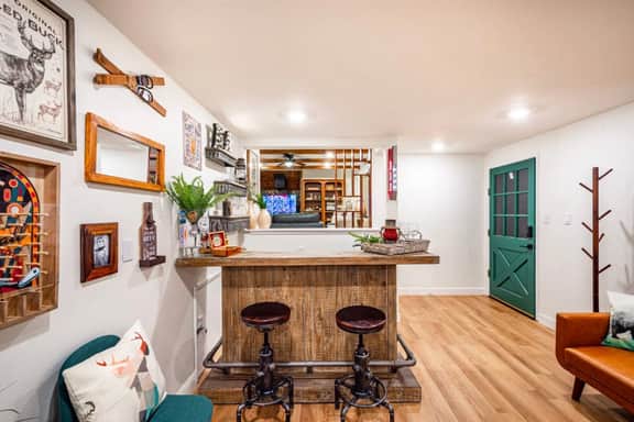 Sugar Pine Trailhead Lodge, 2 Cabins, 2 Hot Tubs - Image 4