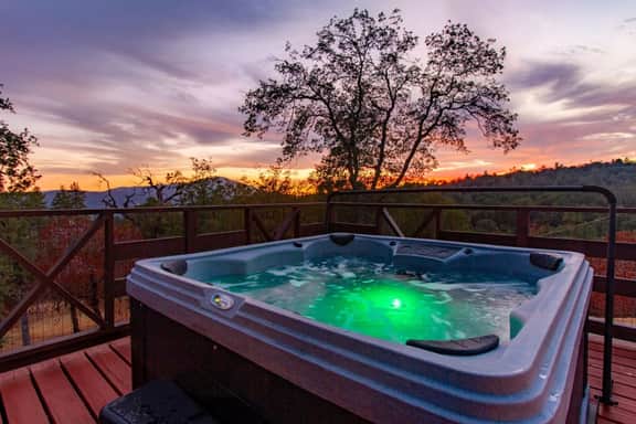 Yosemite Black Oak Villa with Hot tub, Game Room, EV, RV, Outdoor games - Image 2