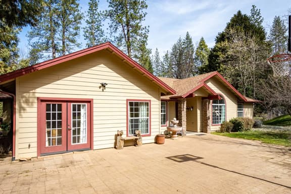 Creekside Haven near Yosemite w/ Hot Tub, GameRoom - Image 1