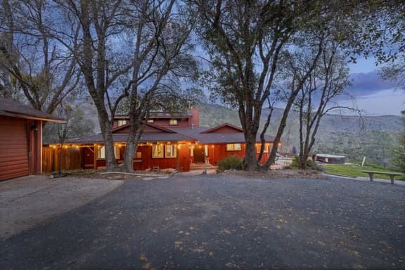 Willow Creek Trailhead Cabin | Hot tub | Game Room - Image 1